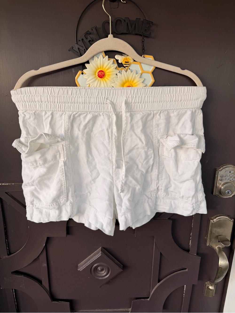 Casual White Cargo Shorts with Drawstring Waist